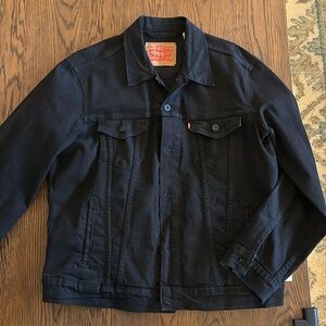 Men’s Levi’s black jean jacket